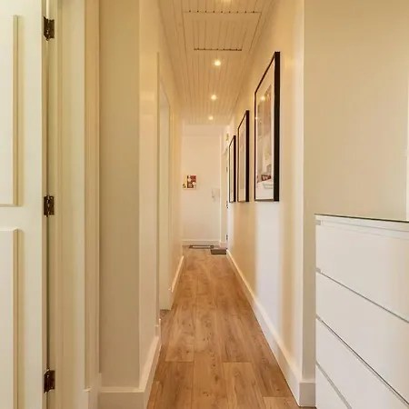 アパート Classic, Modern Comfort In The Center Of