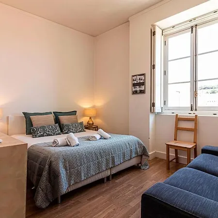 Classic, Modern Comfort In The Center Of Appartement Lisboa