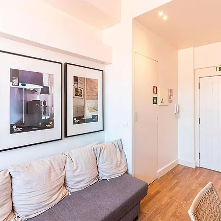 Classic, Modern Comfort In The Center Of Apartmán