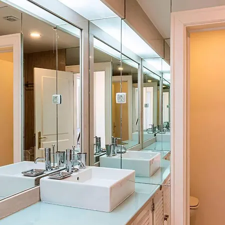 Daire Classic, Modern Comfort In The Center Of *